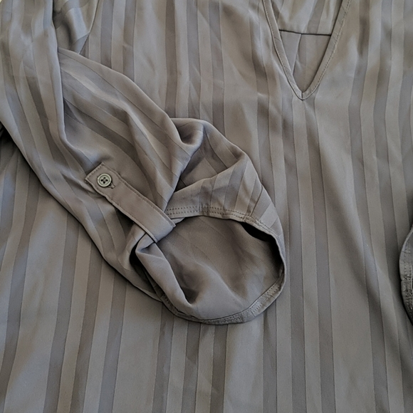 EUC Maurices | Grey Tunic - Picture 4 of 8